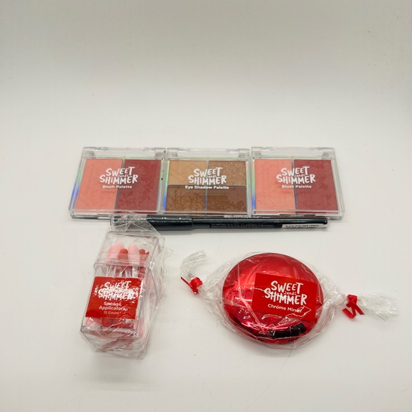 NWT ULTA Beauty Bundle Blush (2), eyeshadow,mirror,eyeshadow applicator,eyeliner - Picture 5 of 7